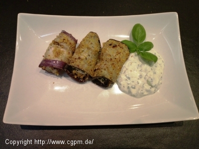 Auberginen Roulade mit Joghurt Sauce