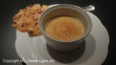 Blumenkohl Panna Cotta mit Käse-Schinken-Crackern