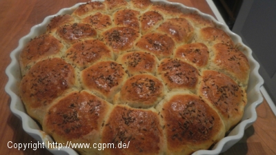 Kartoffelbuchteln mit Brotklee