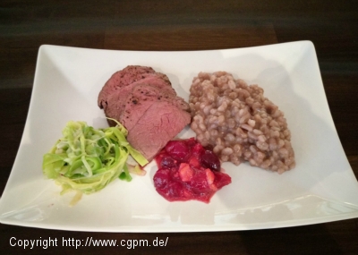 Hirschmedaillon mit pikantem Cranberry-Relish