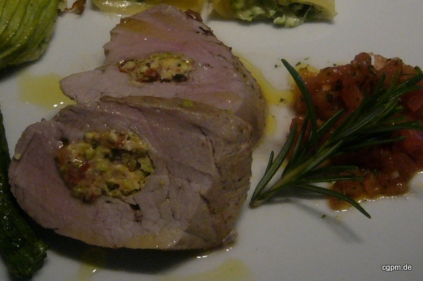 Schweinefilet, gefüllt mit getrockneten Tomaten