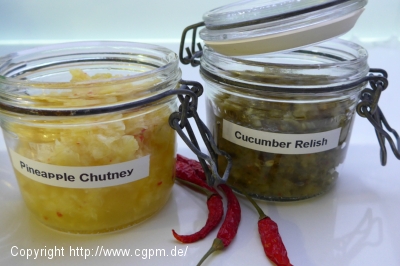 Gurken-Relish und Ananas-Chili-Relish, scharf